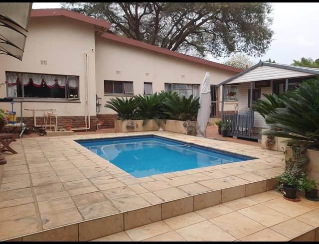 3 BEDROOM HOUSE SOLD IN SINOVILLE
